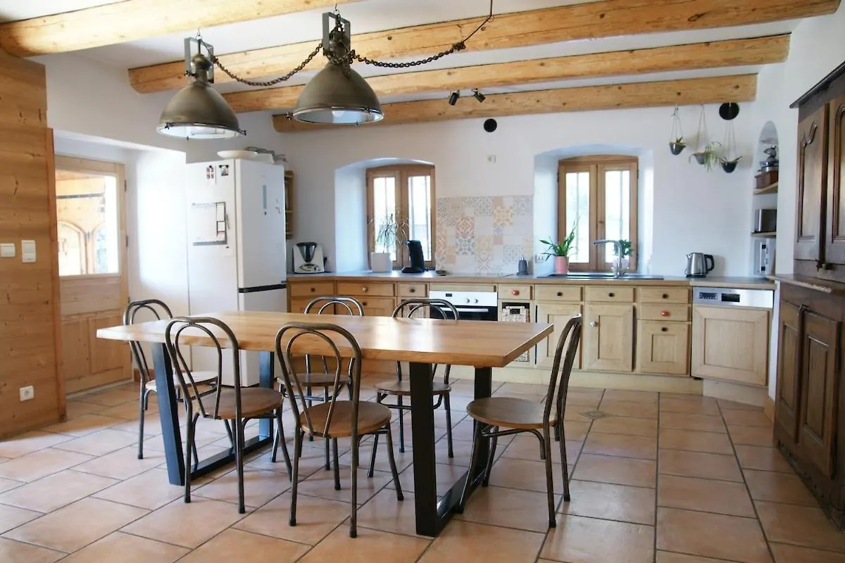 Chaleureuse Maison De Village Marignier 0*,