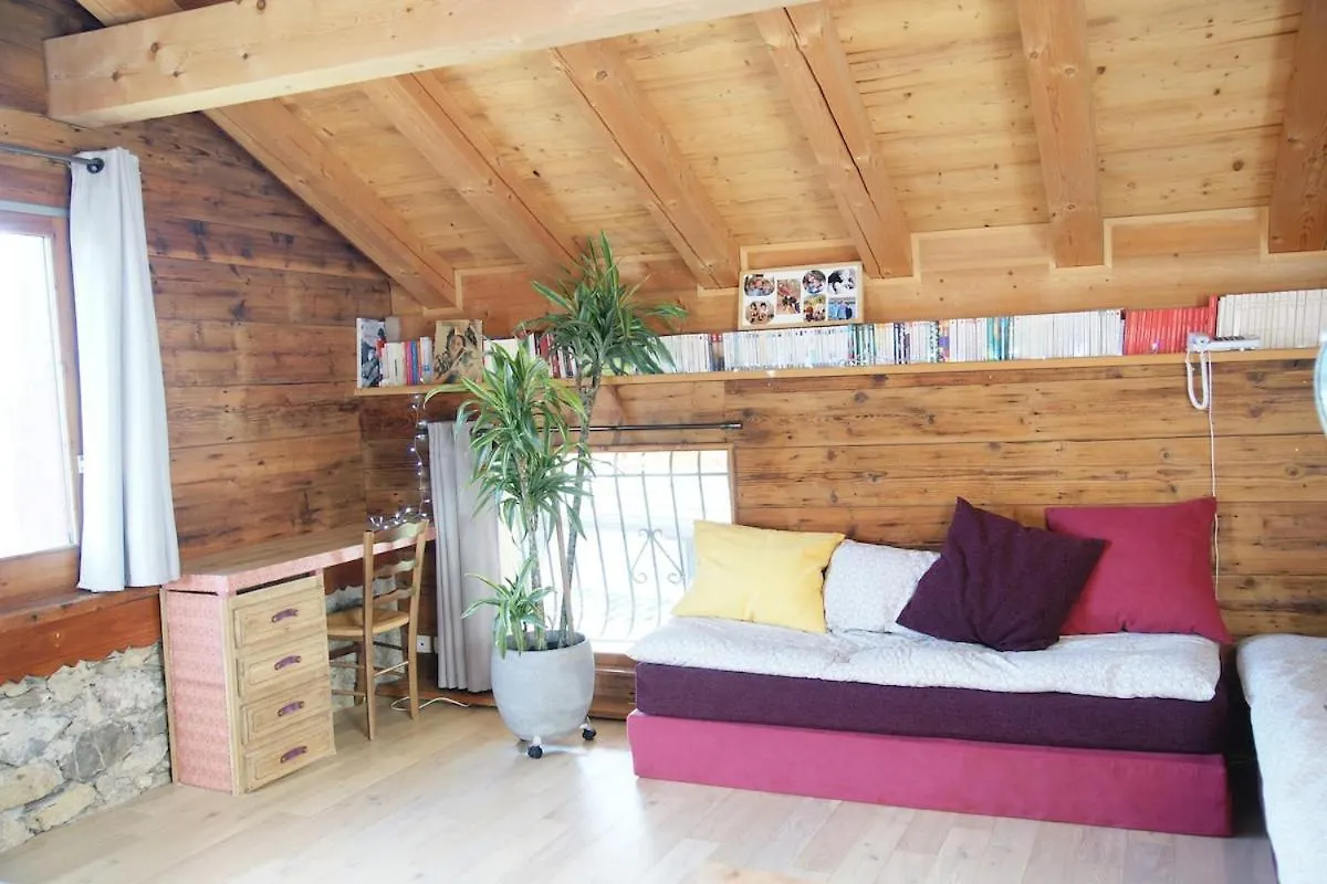 Шале Chaleureuse Maison De Village Marignier Франция
