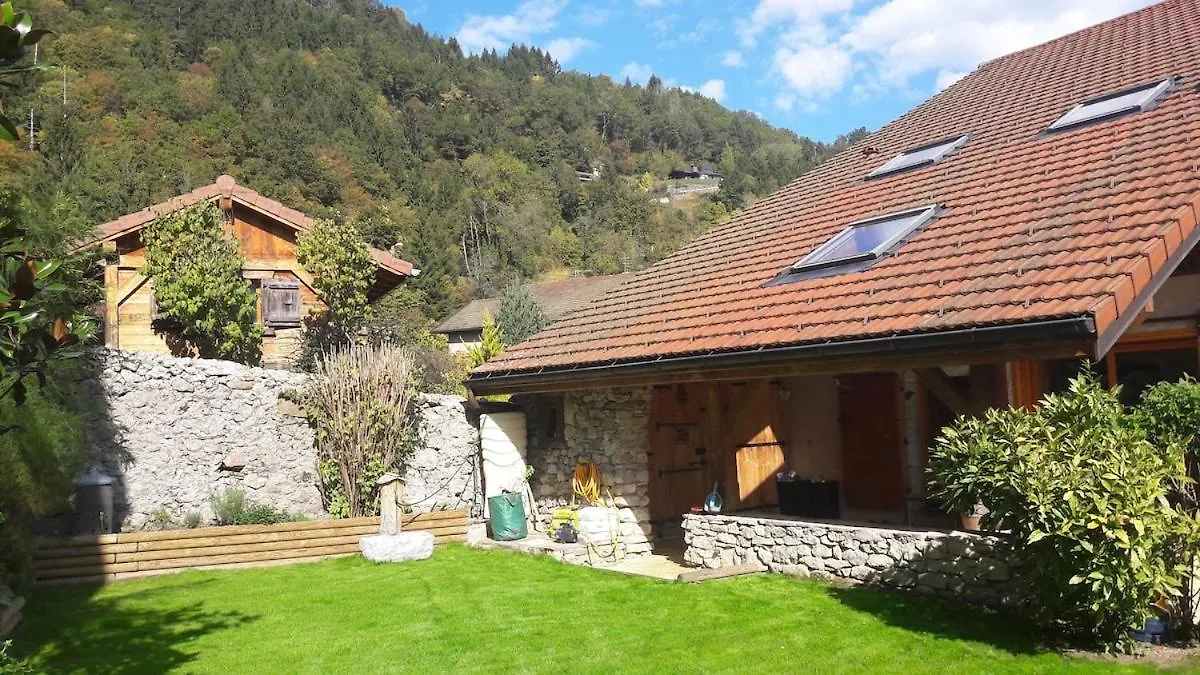 Шале Chaleureuse Maison De Village Marignier Франция
